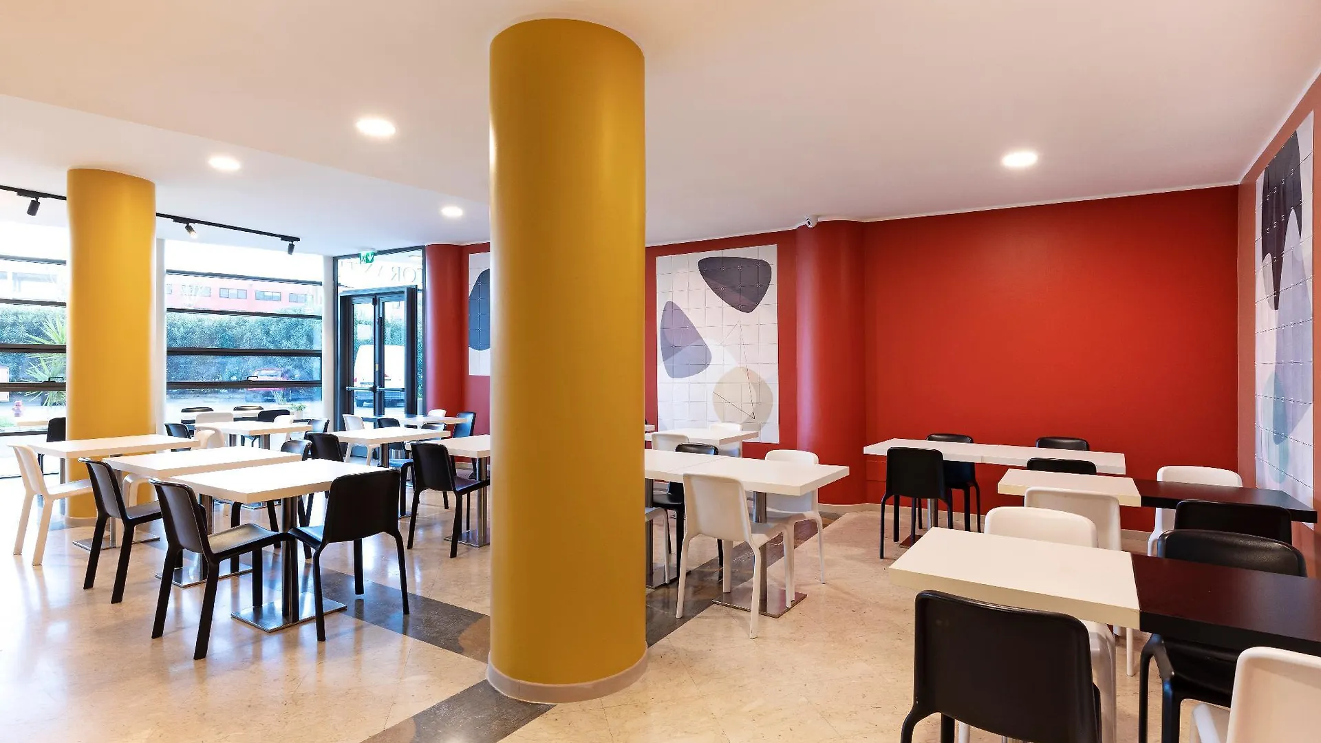 B&B Hotel Pisa Airport