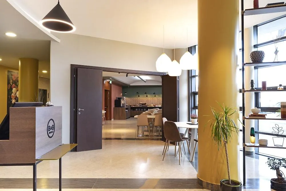 B&B Hotel Pisa Airport